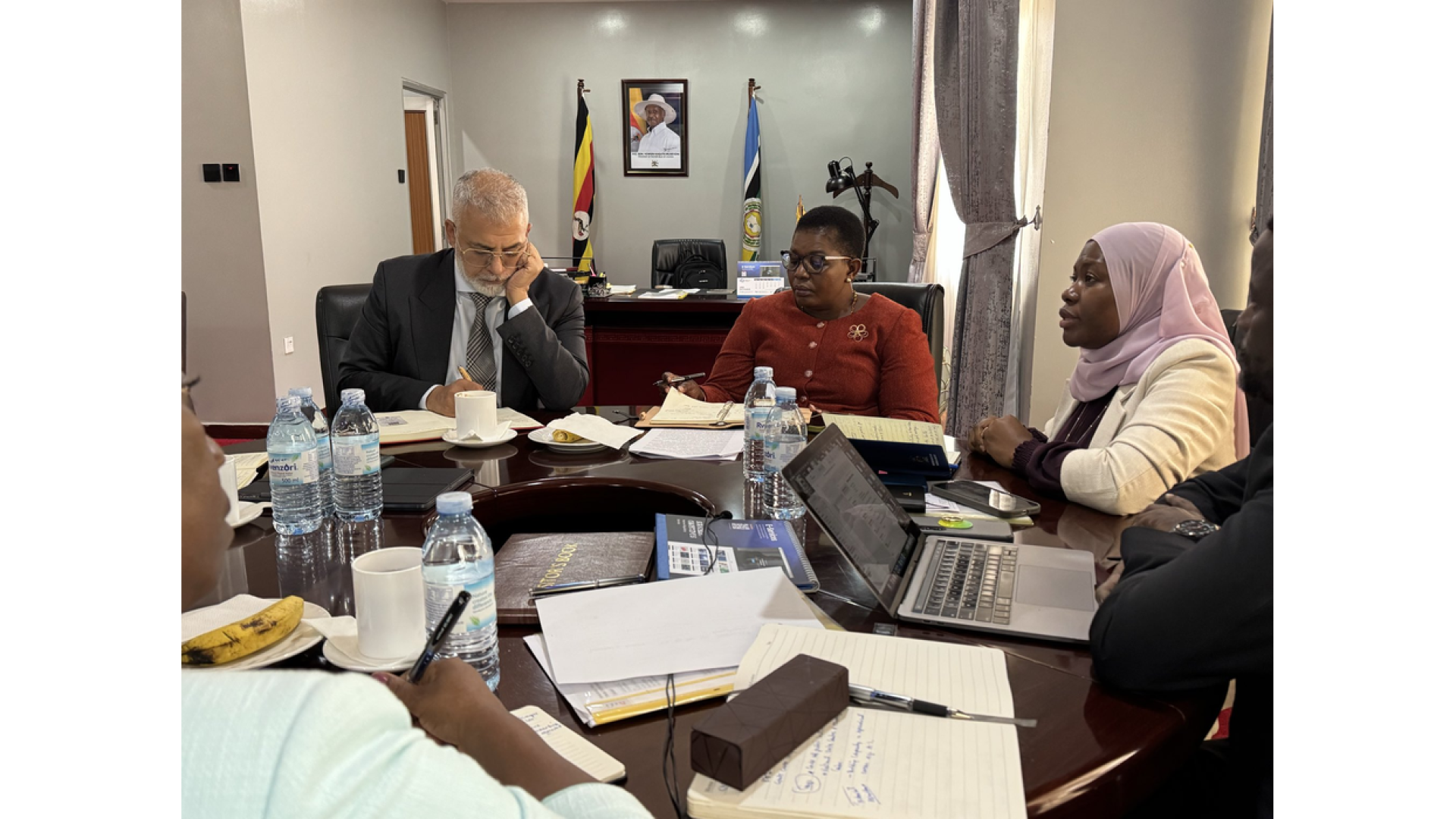 Ministry Explores Technology Investment with UK Delegation